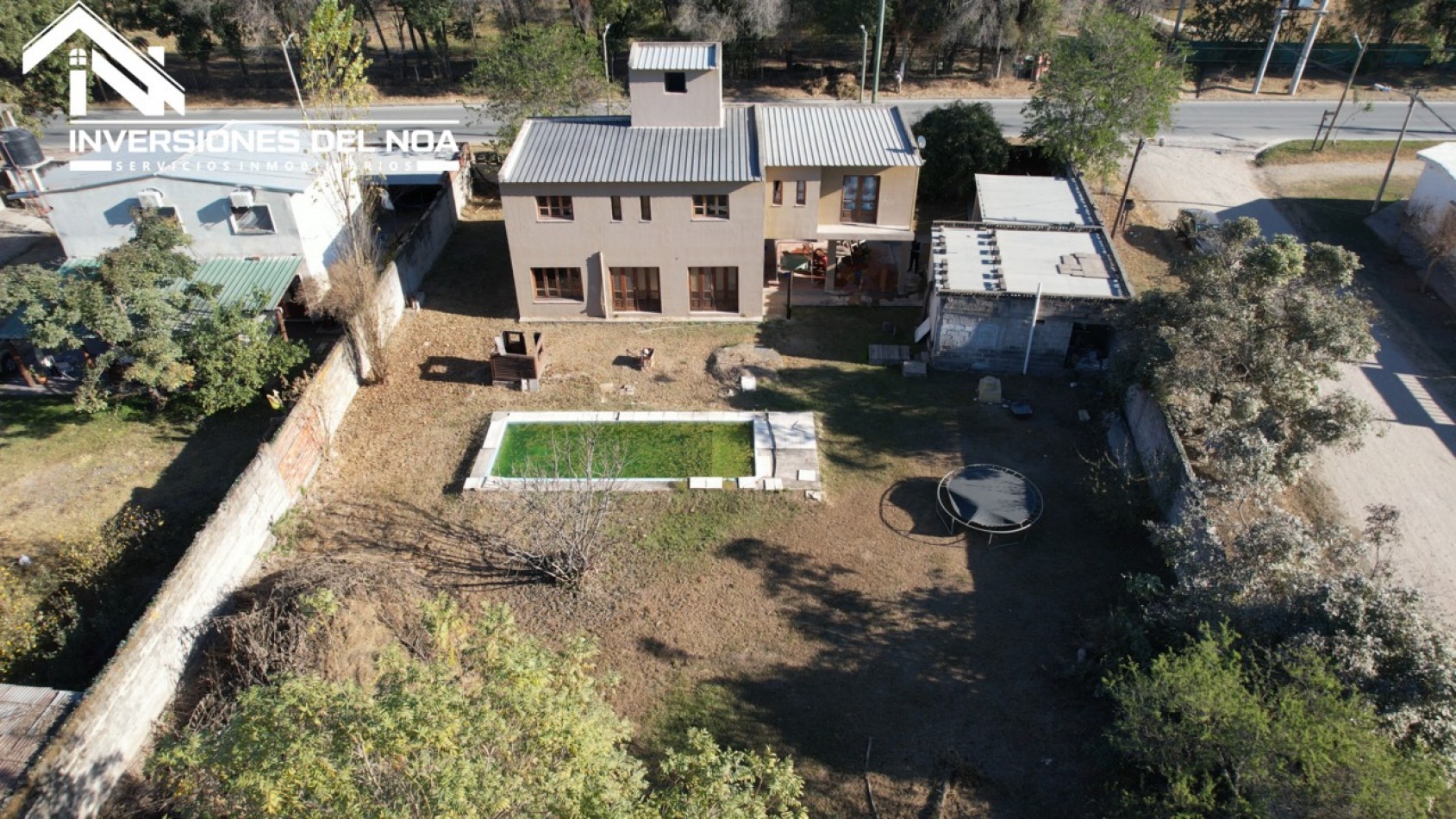 CASA DE DOS PLANTAS UBICADA EN LAS CIENAGAS