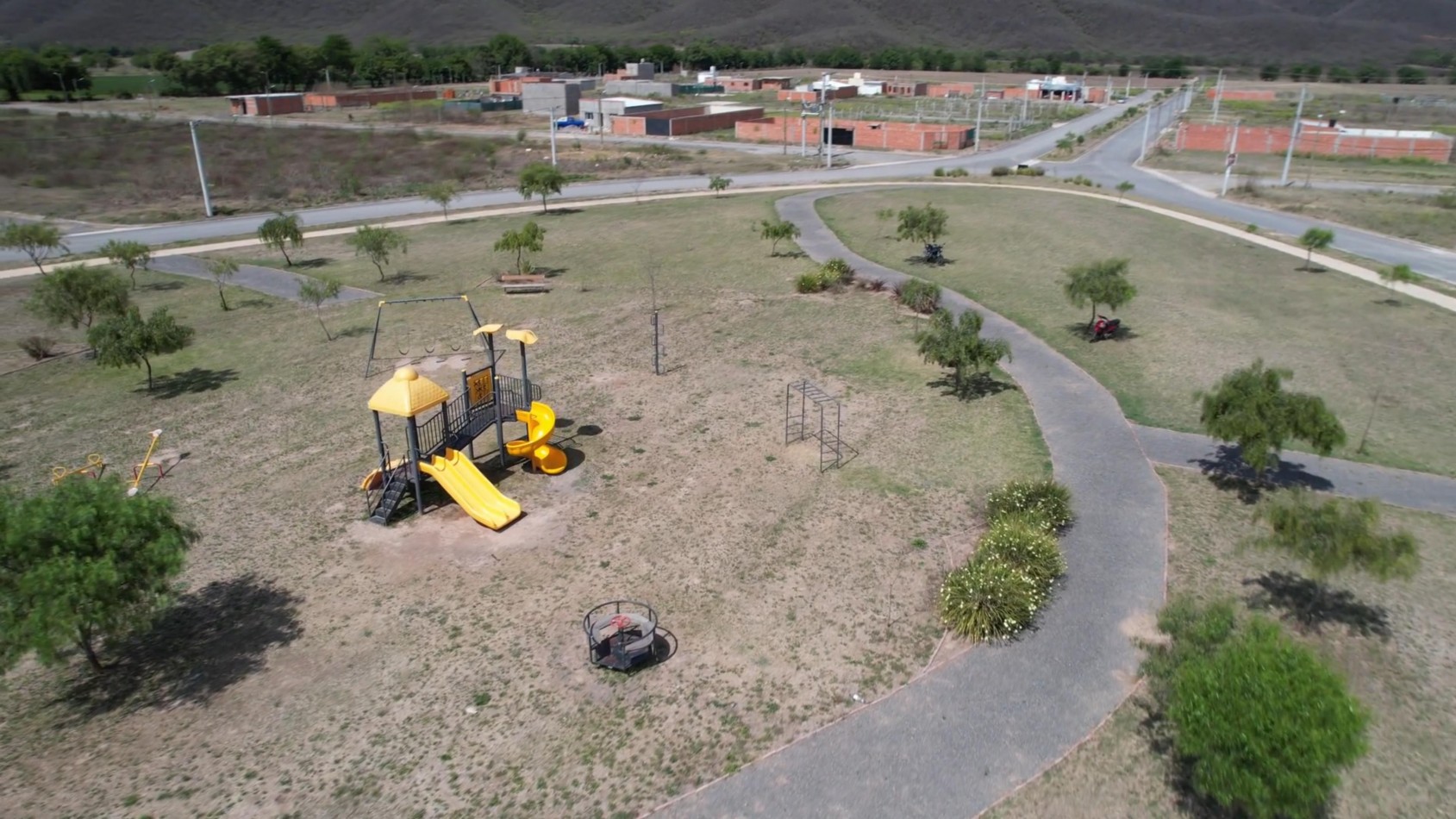 Oportunidad de Inversion en Cerrillos: Lotes con todos los Servicios  en "La Celestina"