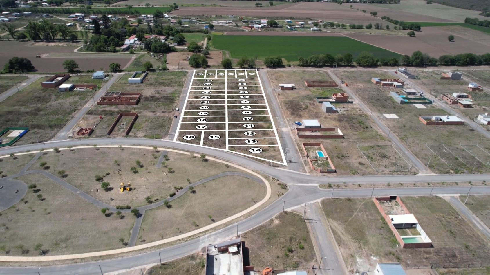 Oportunidad de Inversion en Cerrillos: Lotes con todos los Servicios  en "La Celestina"