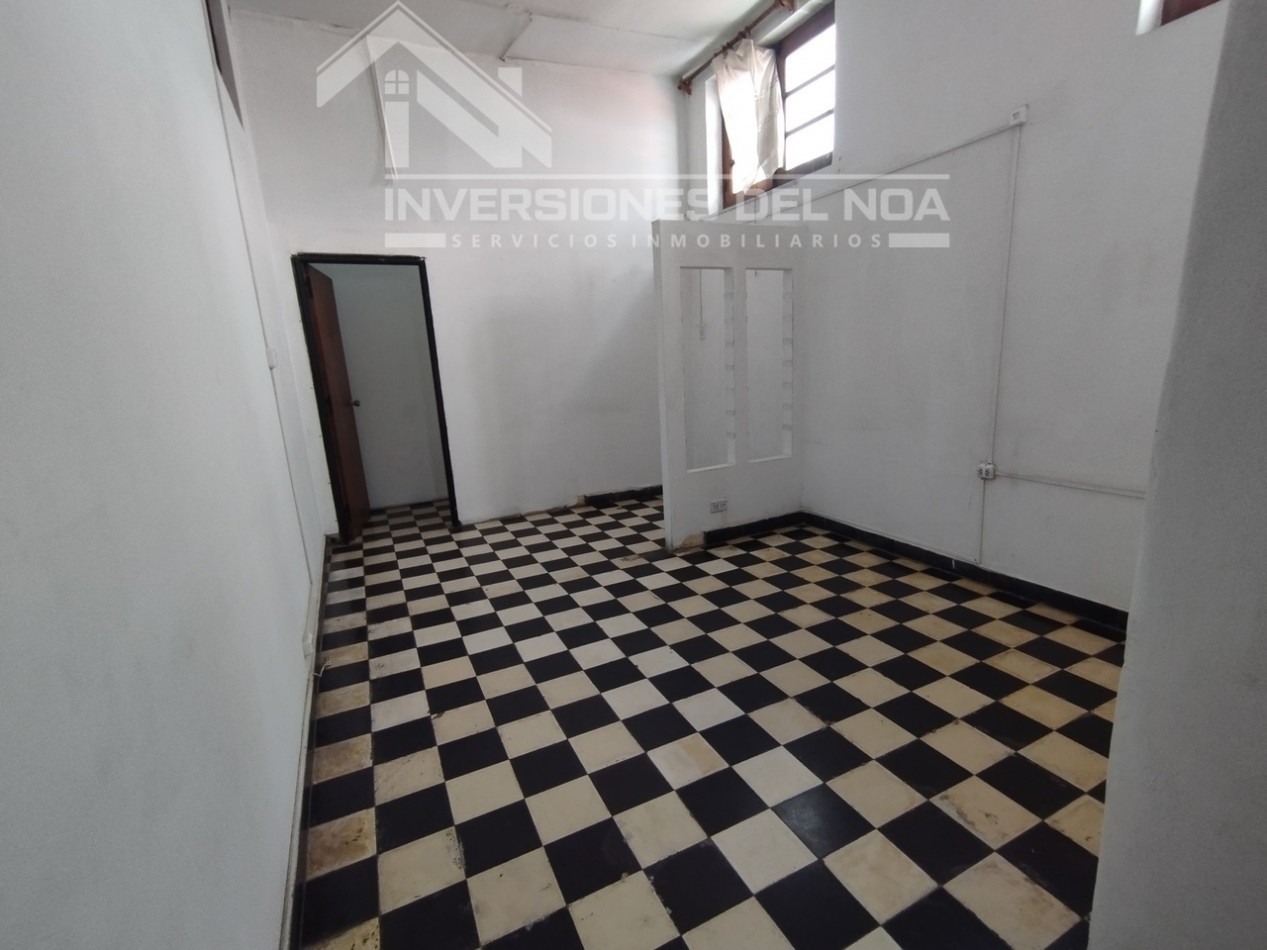 OPORTUNIDAD UNICA: Amplio Local Comercial en Zona Exclusiva (zuviria al 300) centro