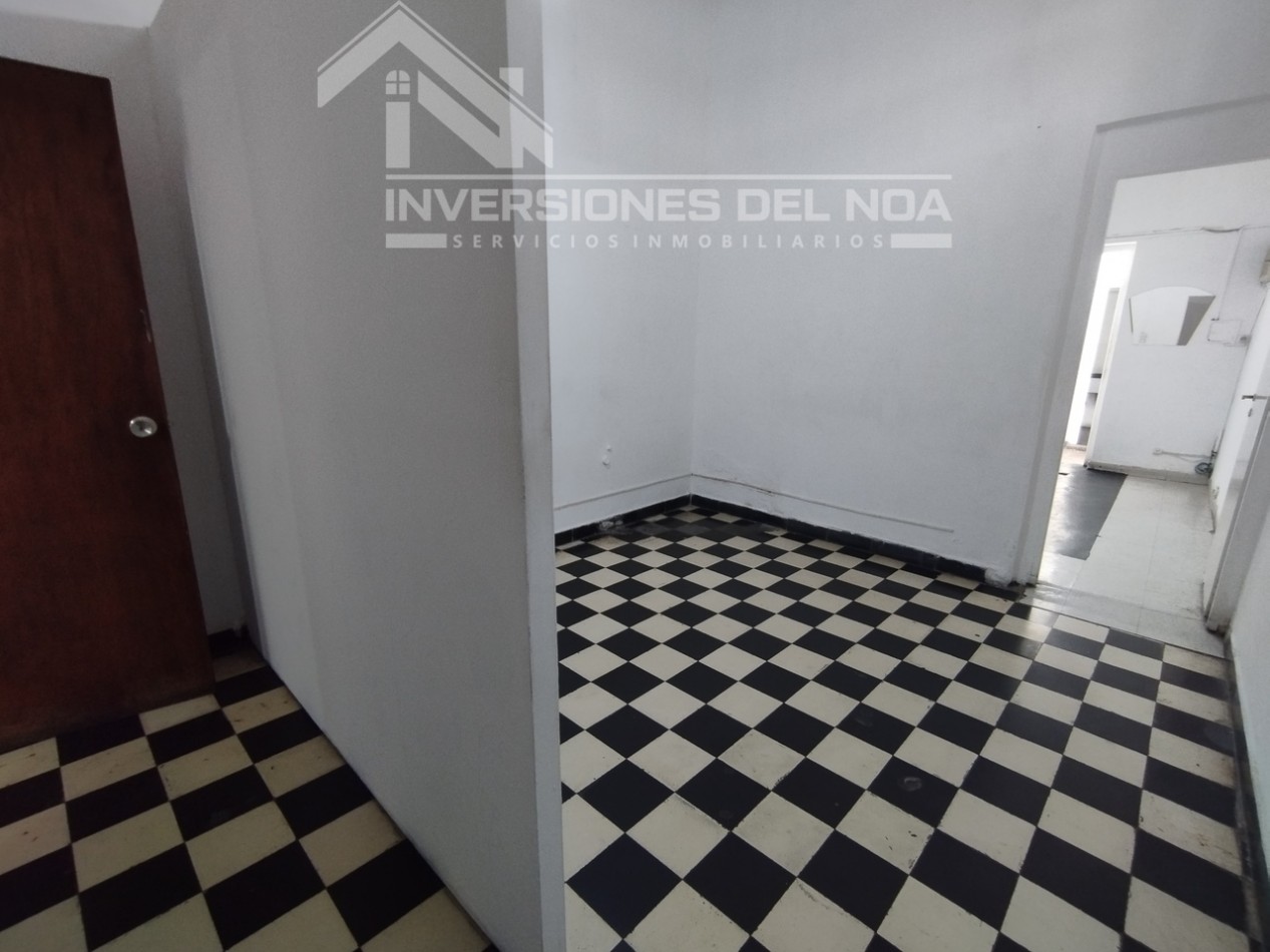 OPORTUNIDAD UNICA: Amplio Local Comercial en Zona Exclusiva (zuviria al 300) centro