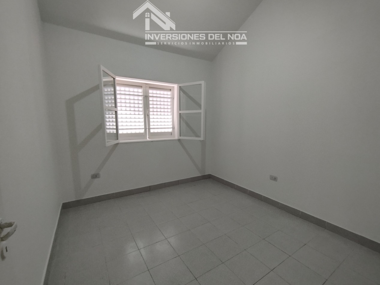 Casa de 3 dormitorios + Estudio en Barrio Los Odontologos, (zona sur)Salta