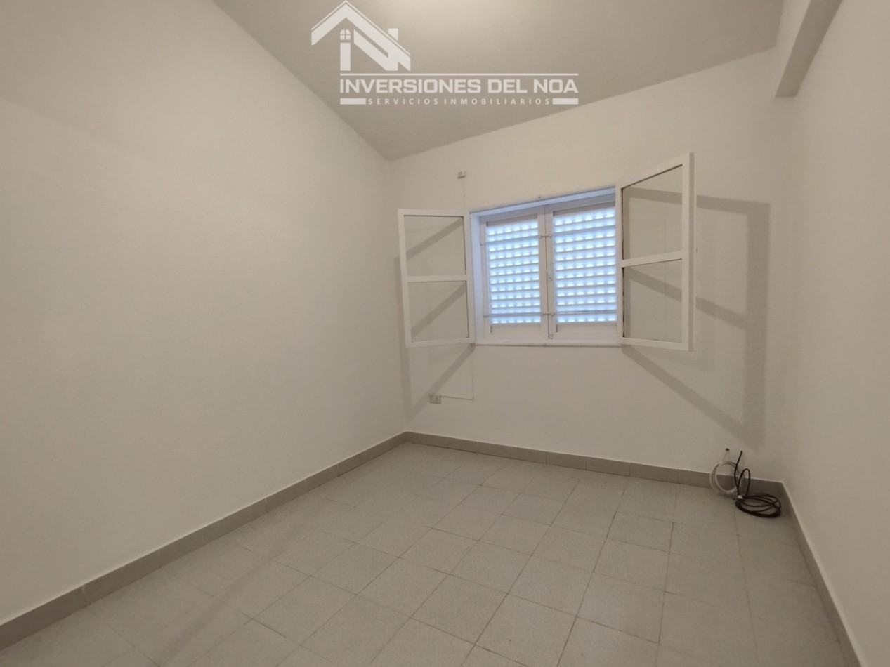 Casa de 3 dormitorios + Estudio en Barrio Los Odontologos, (zona sur)Salta