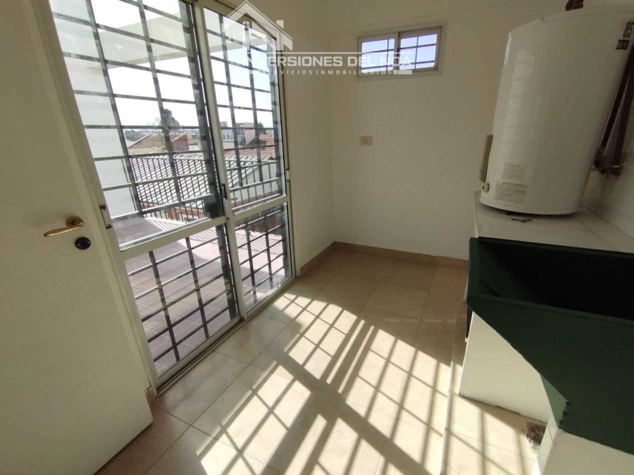 Casa de 3 dormitorios + Estudio en Barrio Los Odontologos, (zona sur)Salta