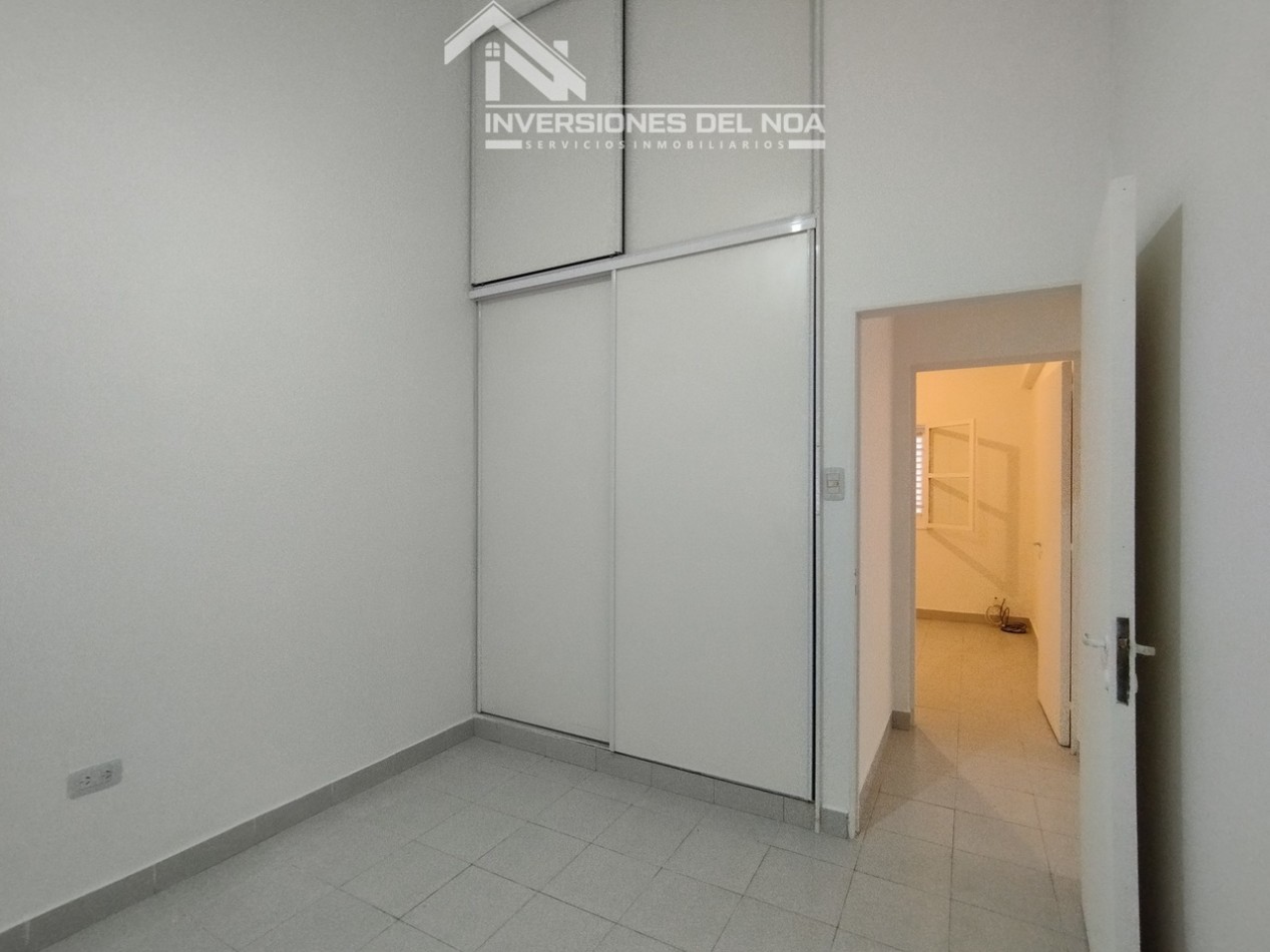 Casa de 3 dormitorios + Estudio en Barrio Los Odontologos, (zona sur)Salta