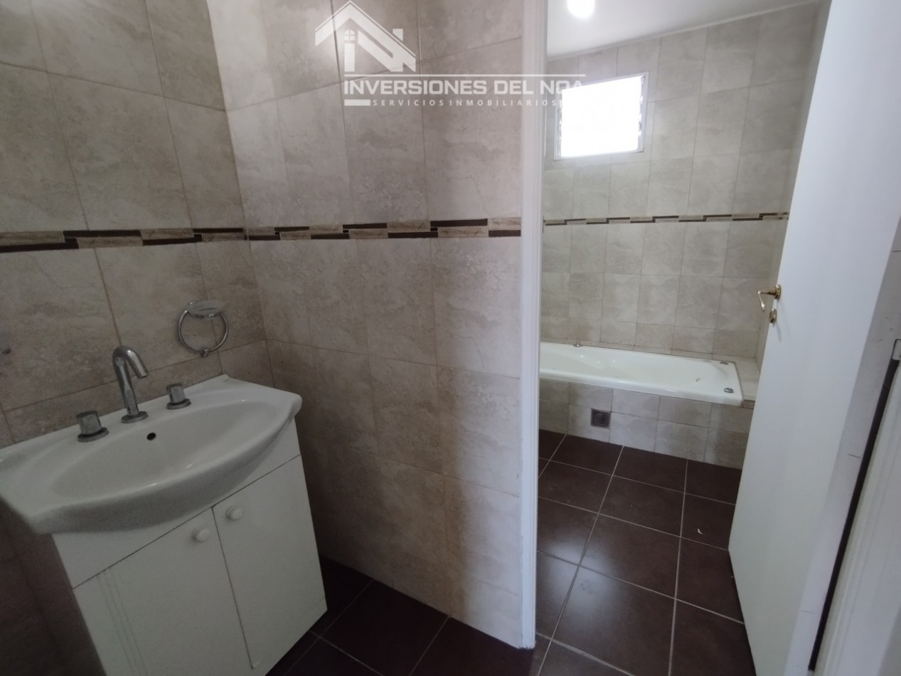 Casa de 3 dormitorios + Estudio en Barrio Los Odontologos, (zona sur)Salta