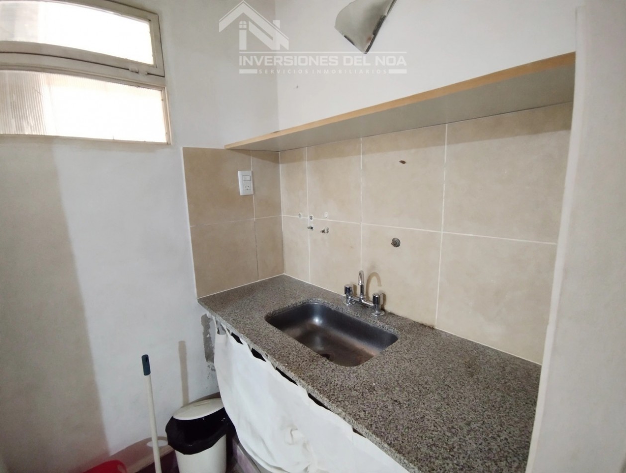 ALVEAR AL 400 ¡Gran Oportunidad en el Macrocentro de Salta! Oficinas Operativas + Excelente Terreno con Potencial Inmobiliario