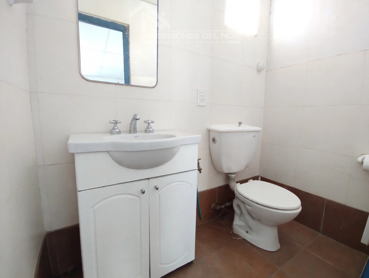 ALVEAR AL 400 ¡Gran Oportunidad en el Macrocentro de Salta! Oficinas Operativas + Excelente Terreno con Potencial Inmobiliario