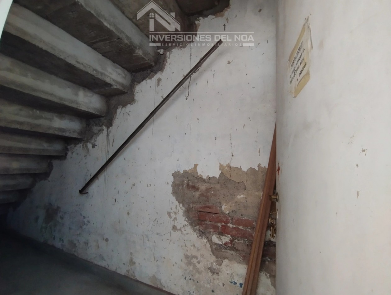 ALVEAR AL 400 ¡Gran Oportunidad en el Macrocentro de Salta! Oficinas Operativas + Excelente Terreno con Potencial Inmobiliario