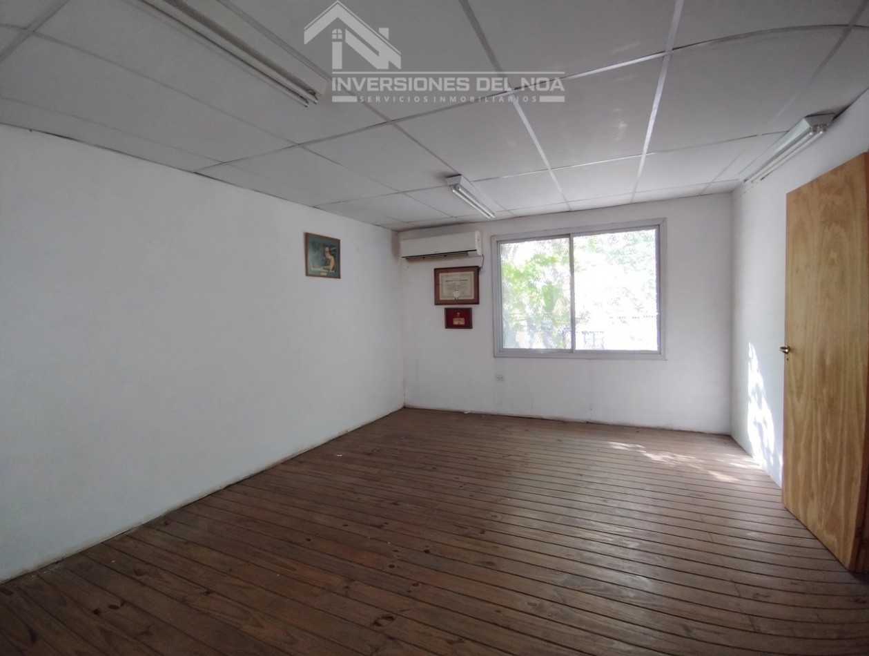 ALVEAR AL 400 ¡Gran Oportunidad en el Macrocentro de Salta! Oficinas Operativas + Excelente Terreno con Potencial Inmobiliario